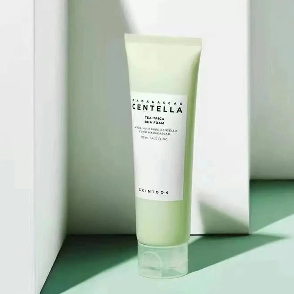 SKIN1004 Madagascar Centella Ampoule Foam Cleanser : "SKIN1004 Madagascar Centella Ampoule Foam Cleanser nettoyant doux apaisant peau sensible